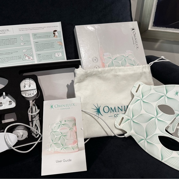 Contour LED Face Mask - Picture 9 of 16